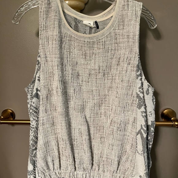Mixed Media Akemi Kin Top that’s stylish & cool! - Picture 1 of 3